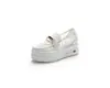 Zapatos de cuero blancos que aumentan la altura ocultos para mujer, zapatos de primavera/verano otoño, zapatos de malla transpirables, plataforma, mocasines casuales versátiles