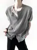 Nuevo diseño de nicho de verano, estilo casual old money, cuello Henry, camiseta de punto de manga corta de dos piezas falsas para hombre, moderna