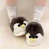 Nuevos Juguetes de Peluche de Pingüino Lindos Estilo Coreano de Invierno, Zapatos de Felpa Cálidos Populares para Interiores y Exteriores para Niñas, Venta al por Mayor