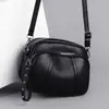 Bolsas de Abastecimento Direto Transfronteiriço para Mulheres, Bolsas de Celular da Moda, Bolsas Quadradas Pequenas com Zíper e Rebites, Bolsas de Ombro Simples de Couro Macio, Bolsas Transversais para Mulheres