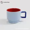 Venta Directa de Fábrica Taza Cerámica Estampada Apilable Asa Cuadrada Color Personalizable Logo Taza Cerámica para Beber