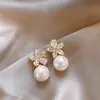 Brincos de Tassel de Pérola Estilo Francês com Pino de Prata 925 para Mulheres, Brincos de Botão com Temperamento de Luxo Leve, Novo Modelo 2026, Brincos de Alta Qualidade para Primavera e Verão