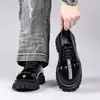 Zapatos de cuero con cordones de gran tamaño transfronterizos para hombre, zapatos derby, zapatos casuales de suela gruesa para otoño e invierno que aumentan la altura, zapatos de hombre modernos y versátiles