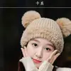 8327 otoño e invierno lindo oso sombrero cálido cara pequeña protección para las orejas sombrero de punto de lana moda coreana sombrero con cordón para mujer