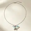 Sussurros da Floresta Nova~Colar de Borboleta Iridescente Inspirado na Floresta. Colar de borboleta dopamina de nicho, novo para o verão