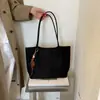 Bolsa de Mano Tejida Retro Nueva 2026 para Mujer, Gran Capacidad, Para Viajes Diarios, Hombro Único, Portátil, Casual, Simple, Bolsa de Axila