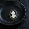 Broche Cabeça de Beleza em Relevo Medieval Europeu e Americano Transfronteiriço, Acessórios de Vestuário com Retrato Estilo Corte Vintage Atacado