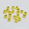 Cuentas de expresión amarillas de 10 mm con cara sonriente, cuentas acrílicas para pulsera, cuentas sueltas, accesorios para joyería DIY, venta al por mayor