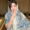 Chal Protector Solar Blanco con Estampado Paisley para Mujer, Largo Estilo Étnico con Cierre de Botón, Toalla de Playa Delgada, Bufanda de Seda, Bufanda para Viajes y Sesiones de Fotos