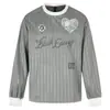 Camiseta deportiva de manga larga de canalé blanco con rayas verticales grises, insignia de corazón de encaje, floral, inglesa, dulce, fresca, para hombre y mujer