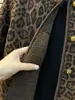 Elegante Chaqueta Corta Estampado Leopardo para Mujer Primavera y Otoño 2025 Cuello Redondo Estilo Chanel Moderna Versátil Adelgazante Chaqueta Casual