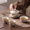 Conjunto de Chá Pintado à Mão com Cor de Esmalte Cinza de Cinza de Grama, Gaiwan de Três Peças para Uso Doméstico, Xícara de Chá Kung Fu, Antiescaldante, Xícara Pressionada à Mão Presente