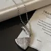 Estilo Coreano Bolsa Pequeña de Amor Collar Femenino Diseño de Nicho Sentido de Alta Calidad Cadena Cruzada Otoño e Invierno Retro Corazón de Melocotón Largo Cadena de Lana