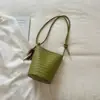 Bolso Pequeño Tejido Retro Estilo Coreano para Mujer, Nuevo Bolso Cubo Verano 2026, Bolso Cruzado de Hombro de Nicho de Alto Valor