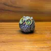 Adornos de Escritorio de Búho Ojos Azules Ojos Amarillos Ojos Rojos Manualidades Creativas Decoraciones Mascota de Té Pequeña Manualidades de Dibujos Animados