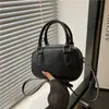 Bolsa Pequena Quadrada de Mão com Textura de Luxo no Atacado Bolsa Feminina Moda Nova Outono 2025 Bolsa de Ombro Embossada Bolsa Transversal para o Dia a Dia