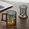Venta al por mayor del fabricante Juego de tres tazas de té con separación de té y agua para uso en oficina y hogar, con mango de madera, taza de té de vidrio de borosilicato alto
