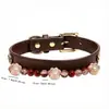 Collar decorativo para mascotas de PU con cuentas de pata de gato, ajustable para gatos y perros pequeños, disponible en varios colores