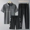 Traje de Verano de Seda Helada de Manga Corta para Papá 2026 Nuevo Traje Deportivo para Edad Media y Mayores Ropa de Verano para el Día del Padre