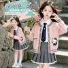 Suéter para Meninas Primavera Outono Inverno Conjunto de Três Peças Estilo College Chique Top para Crianças Médias e Grandes Jaqueta Cardigan de Tricô para Menina