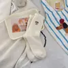 Meias de Lã Australiana Brancas Leitosas para Mulheres com Bordados de Animais de Desenho Animado, Meias de Cano Médio, Engrossadas para Aquecimento de Inverno, Meias de Dormir Tendência Estilo Ins