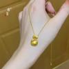 Tienda de oro Jin Yan con colgante de gato Kitty con lazo de oro de arena collar cadena para clavícula de mujer diseño de alto valor