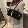 Bolsa Tote de Axila para Mulheres, Bolsa de Pelúcia de Grande Capacidade para Outono e Inverno, Bolsa para o Trabalho e Deslocamento, Bolsa de Ombro Versátil em Camurça