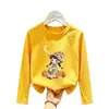 Camiseta estampada de manga comprida 100% algodão para meninas, novo estilo primavera e outono 2026, camiseta básica infantil de tamanho médio e grande, top infantil de desenho animado ins