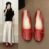 Sapatos estilo francês com laço, mocassins de sola reta, nova coleção primavera/outono 2026, versáteis e adequados para o trabalho, sapatilhas e sapatos casuais