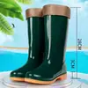 Queda Brusca de PreçoBotas de chuva de cano alto para mulheres, sapatos impermeáveis, sapatos de borracha, botas d'água para mulheres adultas, sapatos d'água espessados para cozinha para mulheres