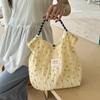 Bolsa de Mão Plissada Floral de Verão Feminina Grande Capacidade para Compras e Trabalho Bolsa de Ombro com Corda Fresca e Versátil