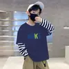 Camiseta Casual Divertida para Meninos Estilo Novo Primavera e Outono Estampa de Desenho Camisa Base Algodão Puro Respirável Manga Longa Camiseta Tendência