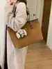 Bolso Grande de Capacidad para Mujer, de Alta Gama, Moderno y Versátil Bolso de Hombro, Bolso Tote Casual para el Día a Día, Bolso Sencillo Tipo Cubo