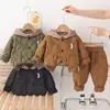Conjunto de Otoño-Invierno para Niños 2026 Nuevo Dibujo Animado Chaqueta con Forro de Polar para Niños Conjunto de Dos Piezas Ropa de Invierno para Bebé Moda al por Mayor