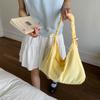 Bolsa de Hombro Cruzada de Nylon Estilo Coreano Ins con Pliegues y Cordón, Bolsa Perezosa Nube de Gran Capacidad para Estudiantes, Viajes Simples