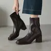 Botas de tornozelo curtas, pretas, com bico quadrado, salto grosso e zíperes laterais, perfeitas para outono e inverno, versáteis e afinam a silhueta, botas de moda de salto alto