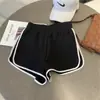 Short Esportivo Clássico com Listras Laterais para Mulheres, Corte A com Acabamento Branco, Emagrecedor, Caimento Solto, Adequado para Corrida, Casa, Casual, Hot Pants Versátil para o Verão