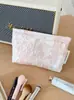 Bolsa de Cosméticos Grande con Relieve Portátil de Gran Capacidad Bolsa de Aseo para Viaje Bolsa de Almacenamiento para Cuidado de la Piel Bolso de Mano