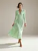 Vestido largo de manga larga para mujer, color liso, cuello en V fruncido irregular, nuevo de otoño e invierno, comercio exterior transfronterizo europeo y americano Amazon