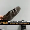 Sapatos Femininos Retro Quadrados de Salto Baixo 2026 Outono Novos Versáteis Sapatilhas Slip-On Estilo Suave Sapatos Mary Jane Tendência