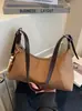 Bolsa de Ombro Única Texturizada Transfronteiriça para Mulheres 2025 Nova Outono e Inverno Versátil para Trabalho e Deslocamento Crossbody Bolsa Dumpling