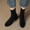 Disponíveis em Vários Tamanhos, Botas Slim-Fit Elegantes e Versáteis de Camurça, Outono/Inverno 2025, Salto Médio Robusto, Bico Redondo, Botas Curtas Elásticas que Moldam a Perna para Mulheres