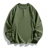 Camiseta de manga larga de algodón puro para hombre, holgada y sencilla, con cuello henley, top casual liso para primavera y otoño