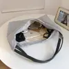 Listras Azuis RefrescantesEstilo Coreano de Nicho! Bolsa de Lona Grande Capacidade Casual Fashionável 2026 Nova Bolsa para o Dia a Dia