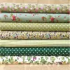 Grupo de tecido verde tecido 100% algodão floral pequeno forro de algodão liso Patchwork DIY feito à mão Roupas de boneca 25cm * 25cm