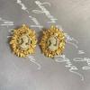 Aretes Medievales Recarvados con Borde Dorado, Tallados Estéreo, Retro Antiguos para la Cabeza, Estilo Hong Kong, Artísticos Retro