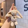 Muñeca Colgante de Peluche de Conejo Juguete de Máquina de Garra Dibujo Animado Llavero Regalo para Niños Venta al por Mayor Muñeco para Aliviar el Estrés Juguete de Peluche