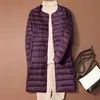 Chaqueta de plumas ligera transfronteriza para mujer, talla grande, de longitud media, nuevo estilo de moda de invierno 2026, cuello redondo, abrigo con forro interior cálido, moderno