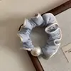 Cuerda para el Cabello Azul Perla de Alta Gama, Textura de Seda y Satén, Alta Elasticidad y Sin Daño al Cabello, Banda de Goma, Adornada con Perlas, Elegante y Versátil Goma para el Cabello