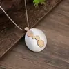 Colar Longo Cruzado Quente Geométrico Flor Vazada Amor Feminino Pingente Irregular Escovado Exagerado de Alta Qualidade